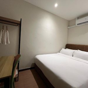 Chambre Standarde Lit Queen-Size